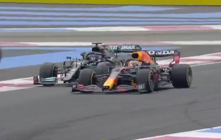 Verstappen haalt Hamilton in en wint de GP van Frankrijk