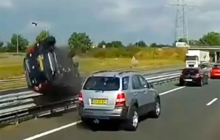 Verzameling falende automobilisten en verkeershufters in Nederland