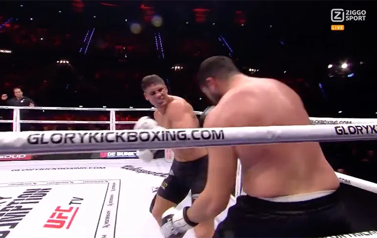 Video kickbokser Rico Verhoeven sloopt Jamal Ben Saddik