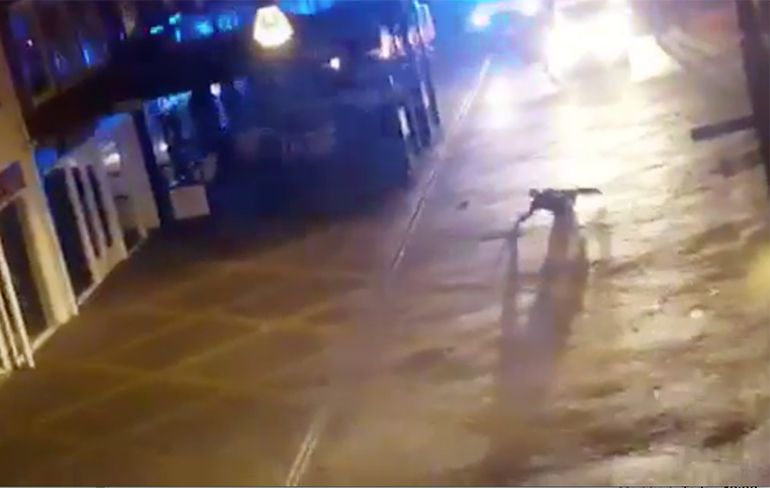 Video politie schiet gewapende man neer in centrum Doetinchem