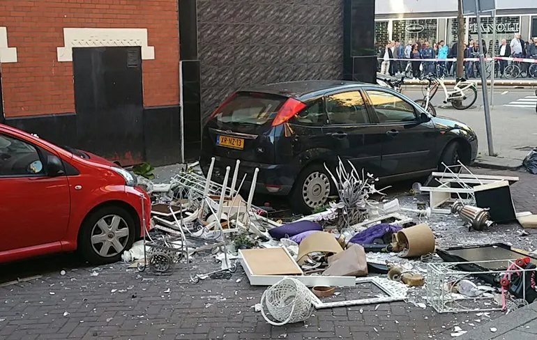 Video Rotterdamse vrouw leegt flat na relatiebreuk