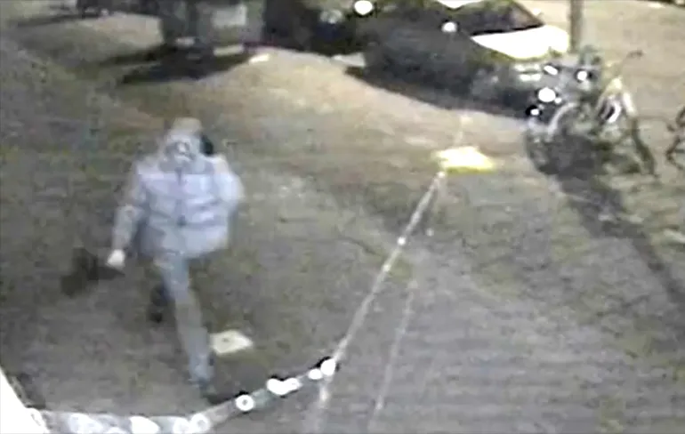 Video van man die hoofd van Nabil Amzieb heeft achtergelaten