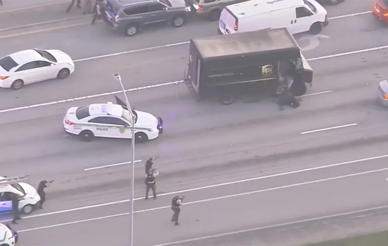 Vier doden na overval, achtervolging en vuurgevecht in Miami