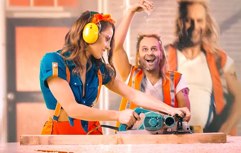 Vieze Jack gaat nog harder de hut verbouwen met Dr. Rude Remix
