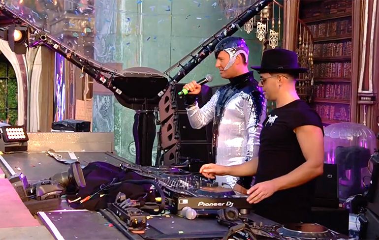 Vitas en Timmy Trumpet doen 7th Element remix op Tomorrowland