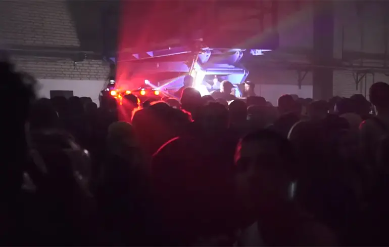 VKMag Docu: Britain's Illegal Rave Renaissance: LOCKED OFF