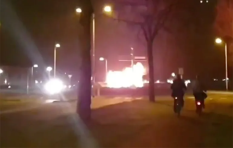 Vlammetje op rotonde in rotonde in Roosendaal nog eens dunnetjes overgedaan