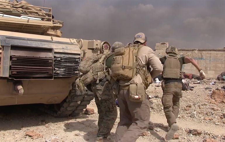 Voormalig US Special Forces soldaat redt meisje van ISIS kogels in Mosul