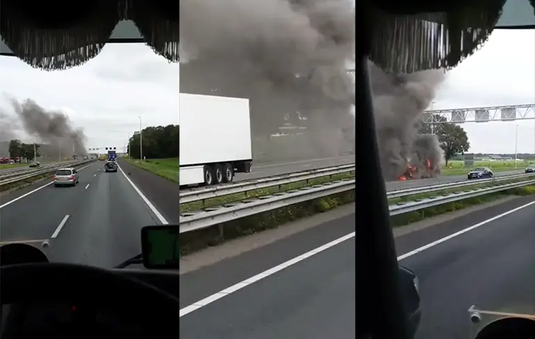 Vrachtwagen met aardappels in de hens langs A1 bij Bathmen