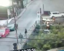 Vrachtwagen valt huis in Chili binnen
