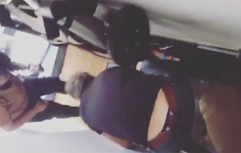 Vrouw in Amsterdam door Airbnb-host van trap geduwd na ruzie