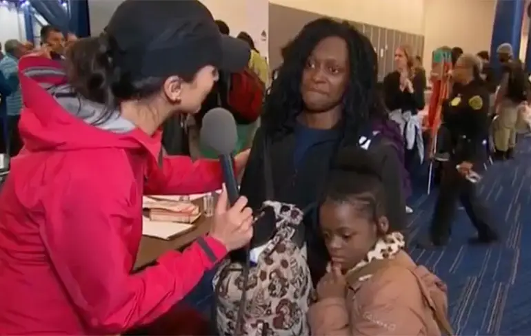 Vrouw in Houston geeft verslaggeefster een preek