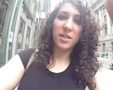 Vrouw in New York 10 uur lang liefdevol toegeroepen!
