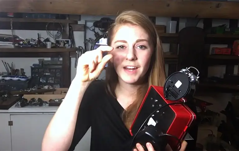 Vrouw maakt wekker die je slaat!