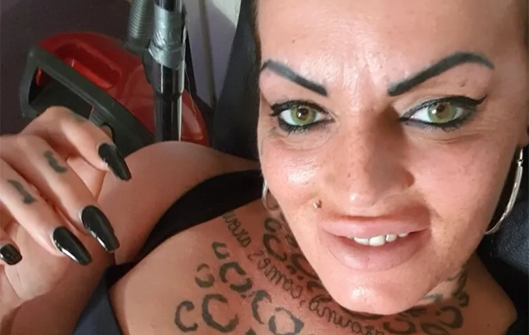 Wandelaars let op, Gekke GHB Priscilla uit Tilburg is weer bezig