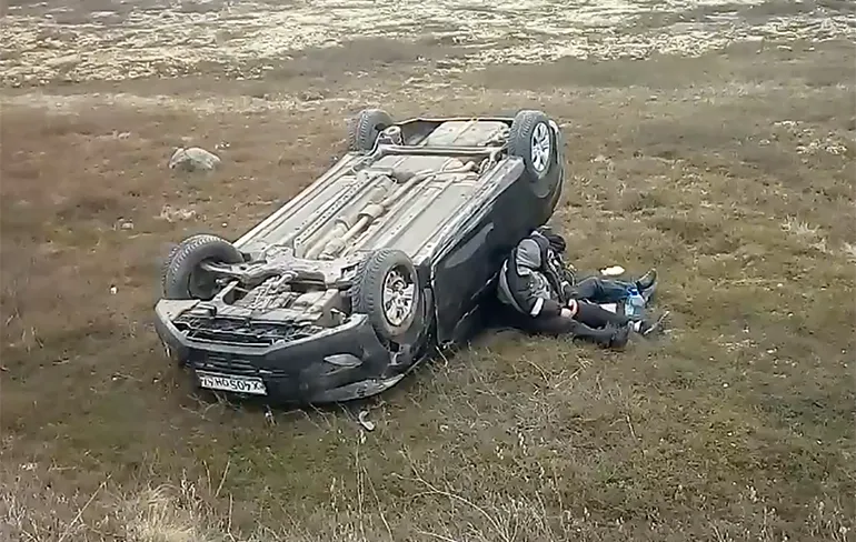 Wat doe je als echte Rus als je over de kop bent geslagen?