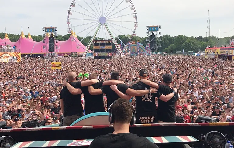 We gaan naar links, we gaan naar rechts op Intents Festival