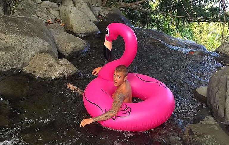Wederom #bieberjunk: Foto's duiken op van Justin Bieber aan het skinny dipping