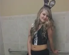 Whitneywisconsin doet geurtest in winkelcentrum