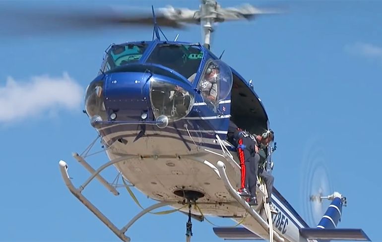 Will Smith doet bungee jump uit helikopter boven Grand Canyon