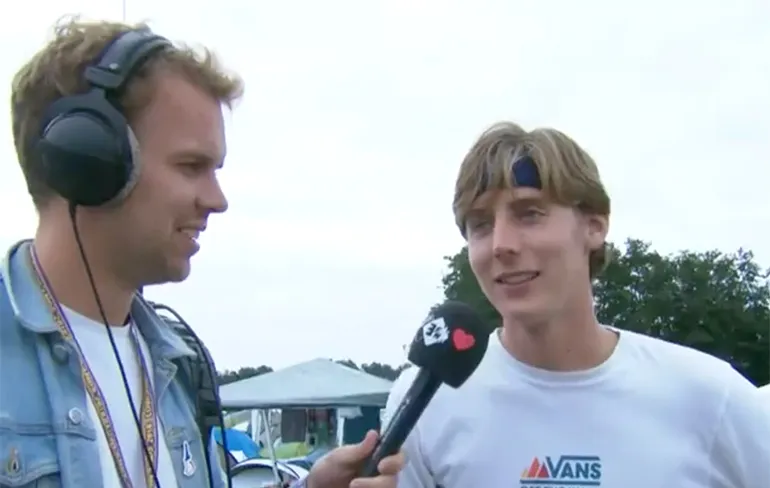 Wouter is een klein beetje zijn stem kwijtgeraakt op Lowlands