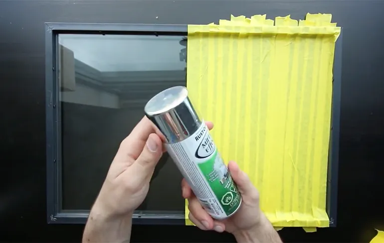 Wow, een spiegel uit een spuitbus bestaat echt!