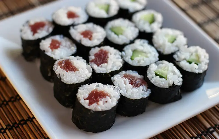 Wow, tonijn waar sushi van gemaakt wordt is best groot!