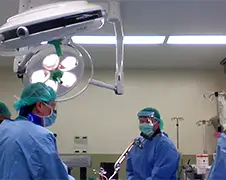 Zeer moeilijke handeling in operatiekamer...