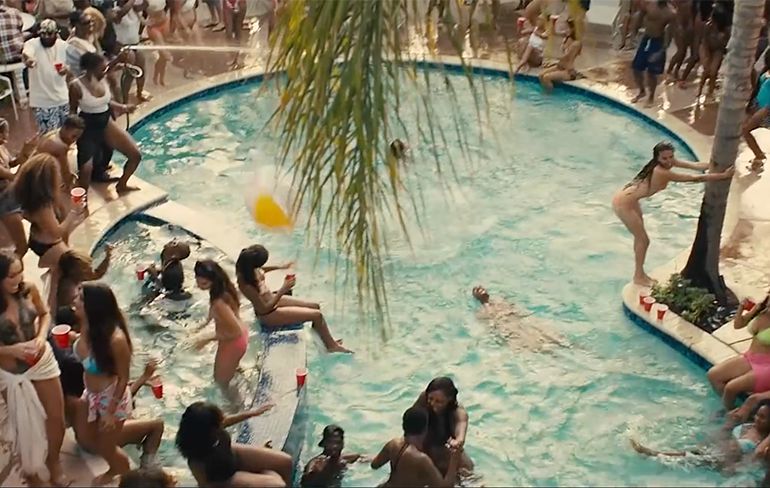 Zo werd "The Pool Shot" uit Straight Outta Compton gefilmd!