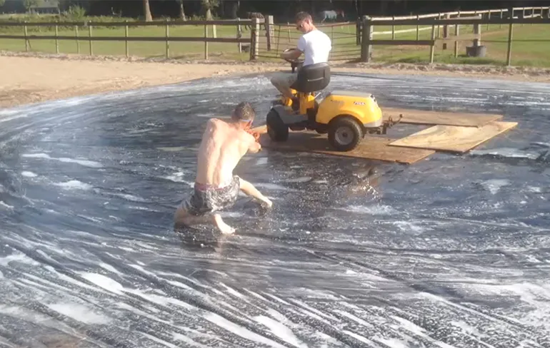 Zoek je verkoeling? Heel veel groene zeep en gaan!