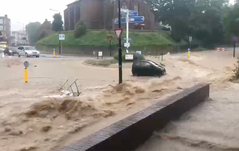 Zomerbui gevallen in Limburgse Eygelshoven met overstroming als resultaat