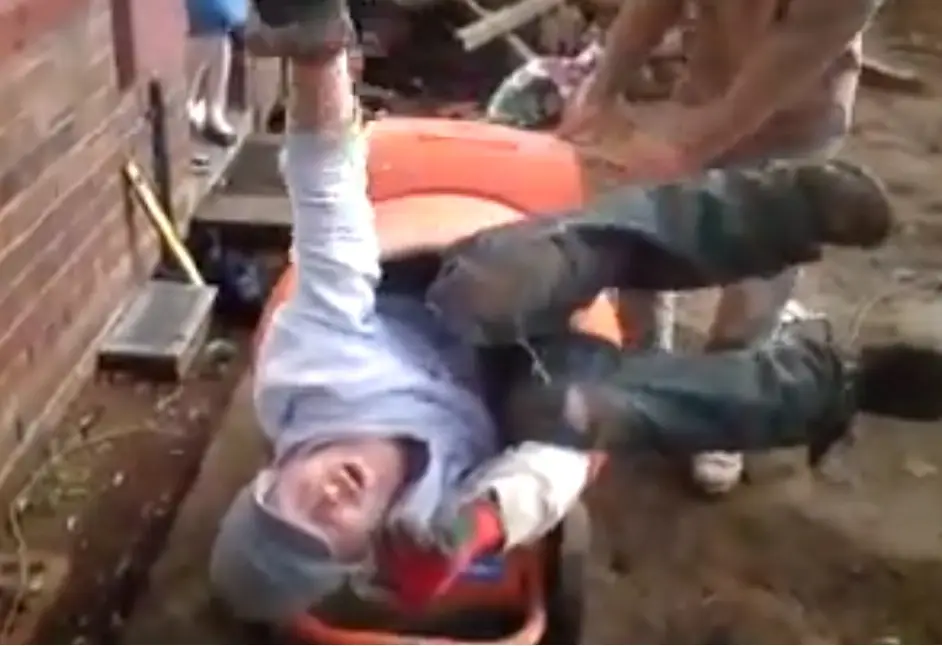Dit krijg je als men zich op het werk verveelt