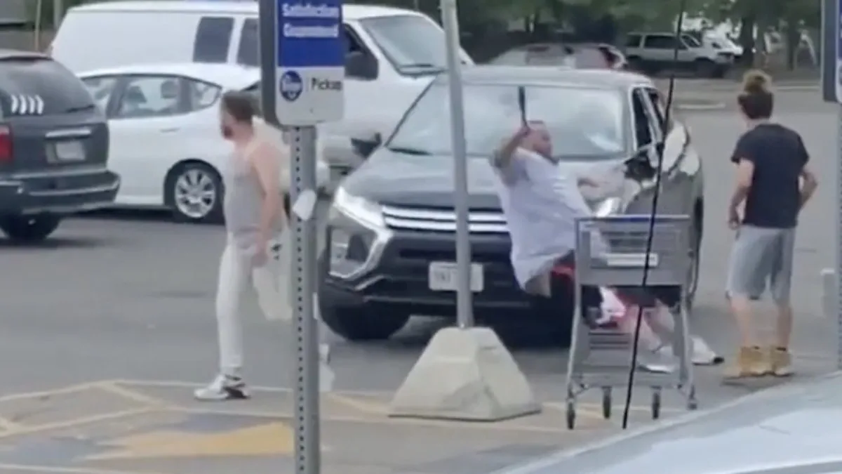 Parkeerterrein drama ontvouwt zich ergens in Amerika