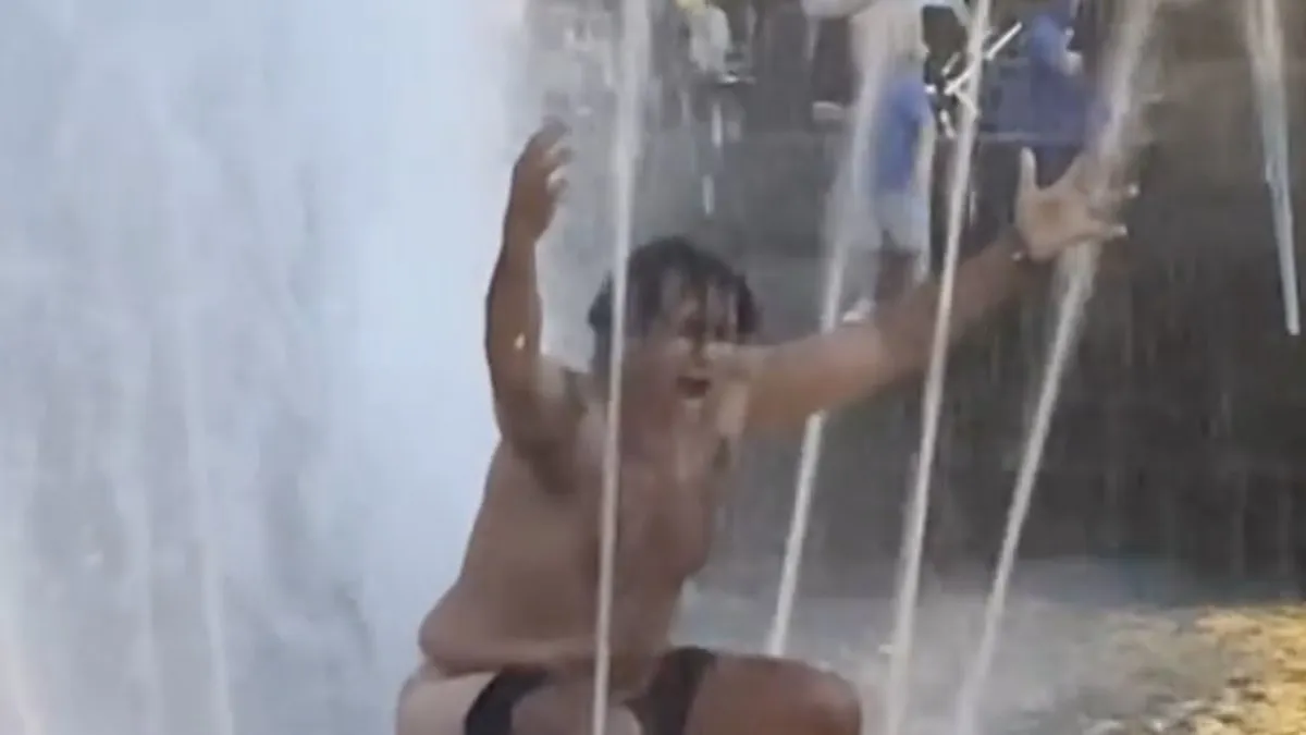 Gast ziet fontein in Washington Square Park aan voor bidet