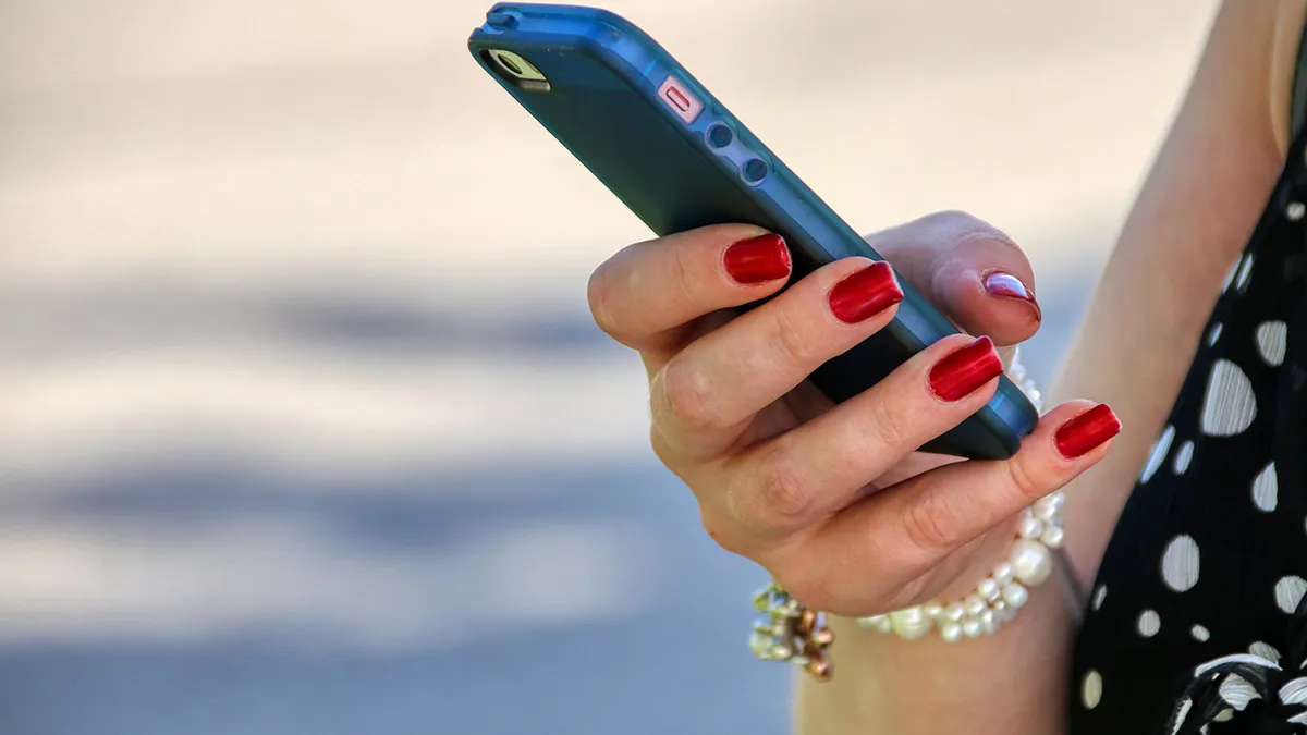 De politie waarschuwt: Laat je niet online kantelen