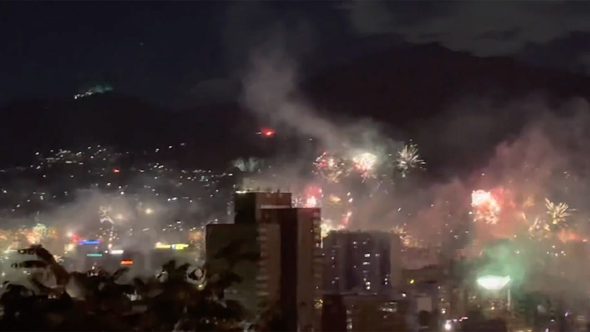 Heel veel vuurwerk de lucht in voor viering honderdjarig bestaan FK Željezničar Sarajevo