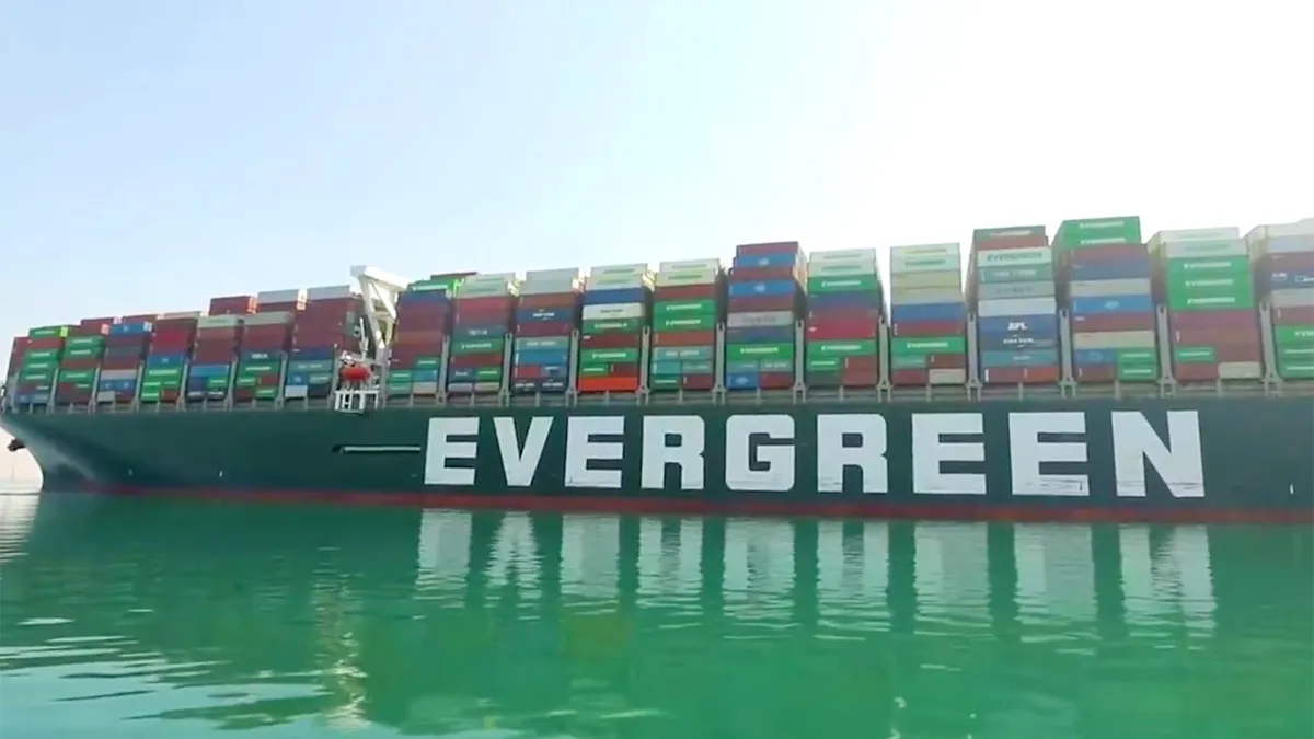 Het verhaal van de Ever Given dat wereldhandel via Suezkanaal lam legde
