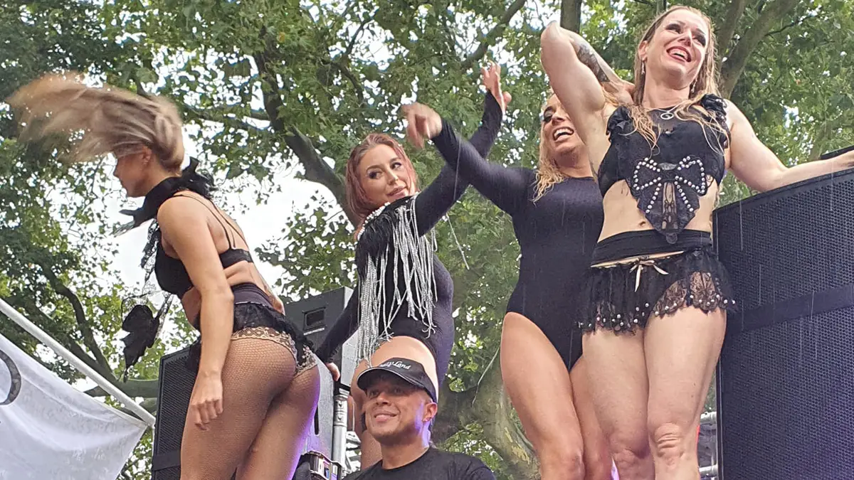 Nog meer mooie beelden van Unmute Us Dance Parade