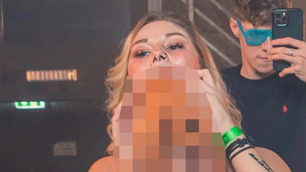 Ondertussen in een club in Duitsland: Toch handig zo'n spelletje