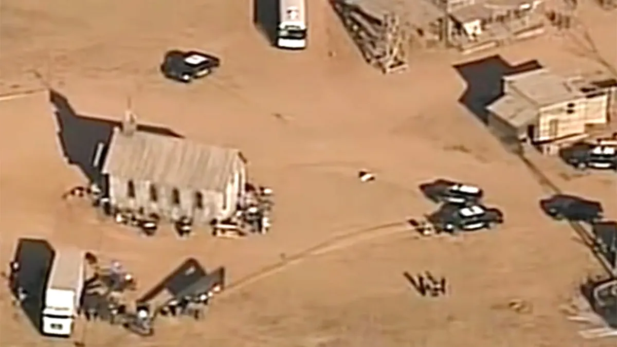 Acteur Alec Baldwin heeft met rekwisiet vrouw doodgeschoten op filmset