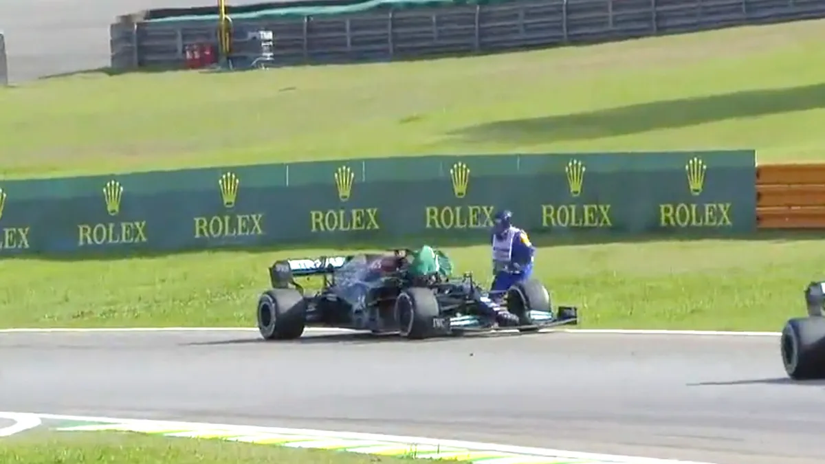 Hamilton wint GP van Brazilie, Max Verstappen blijft WK-leider