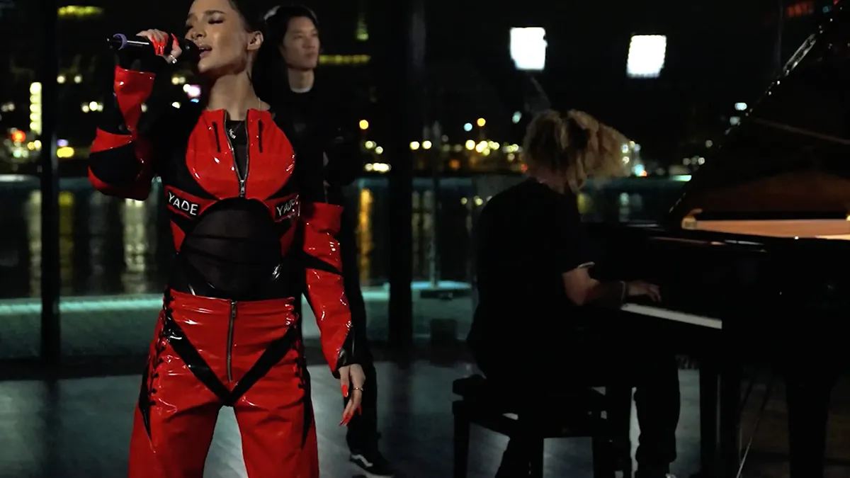 Yade Lauren maakt akoestische versie van nummer "In De Nacht"