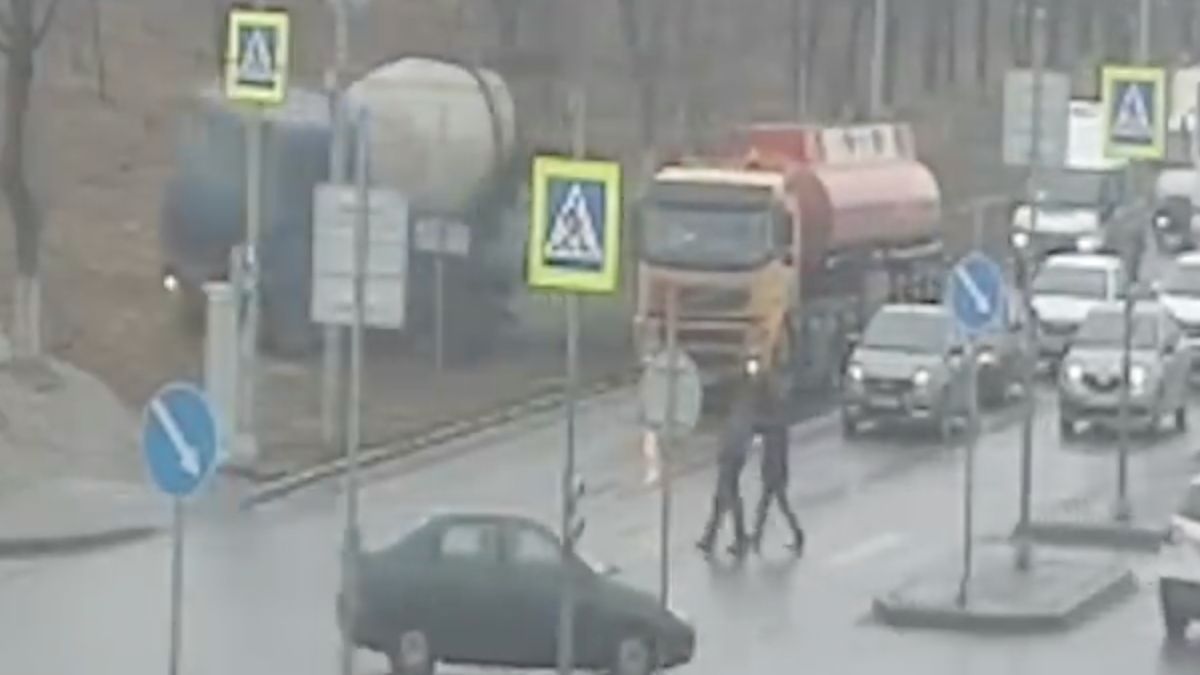 Betonwagen in Volgograd had even geen remmen