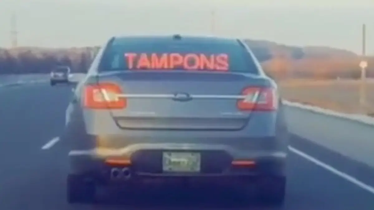 Breaking news, winkels hebben tekort aan tampons