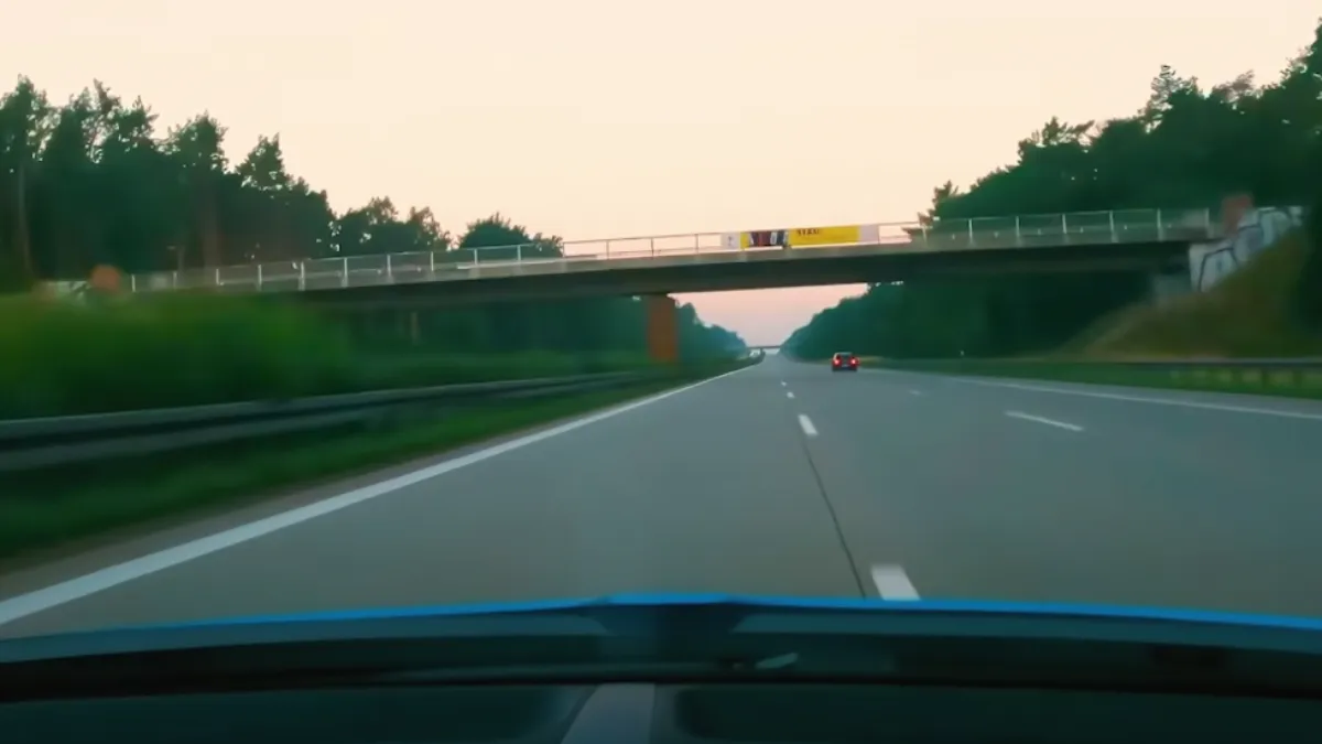 Met Radim Passer en zijn Bugatti Chiron met 417 kilometer per uur over de Autobahn