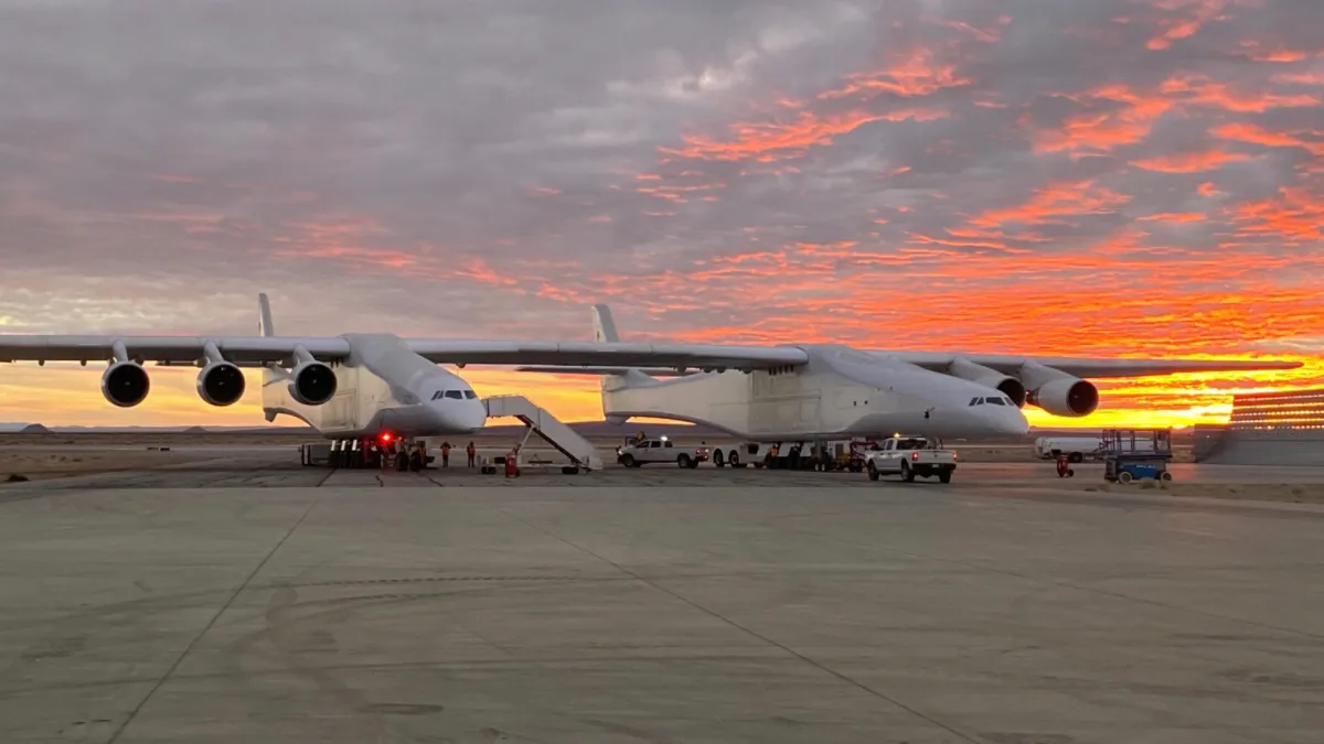 Vliegend lanceerplatform The Roc maakte succesvolle testvlucht