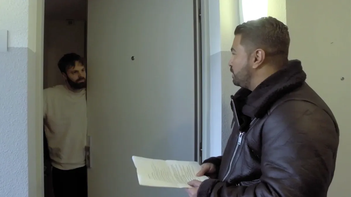 Kamiar van Hella Tatts ging op bezoek bij het huis van Tim Hofman van BOOS