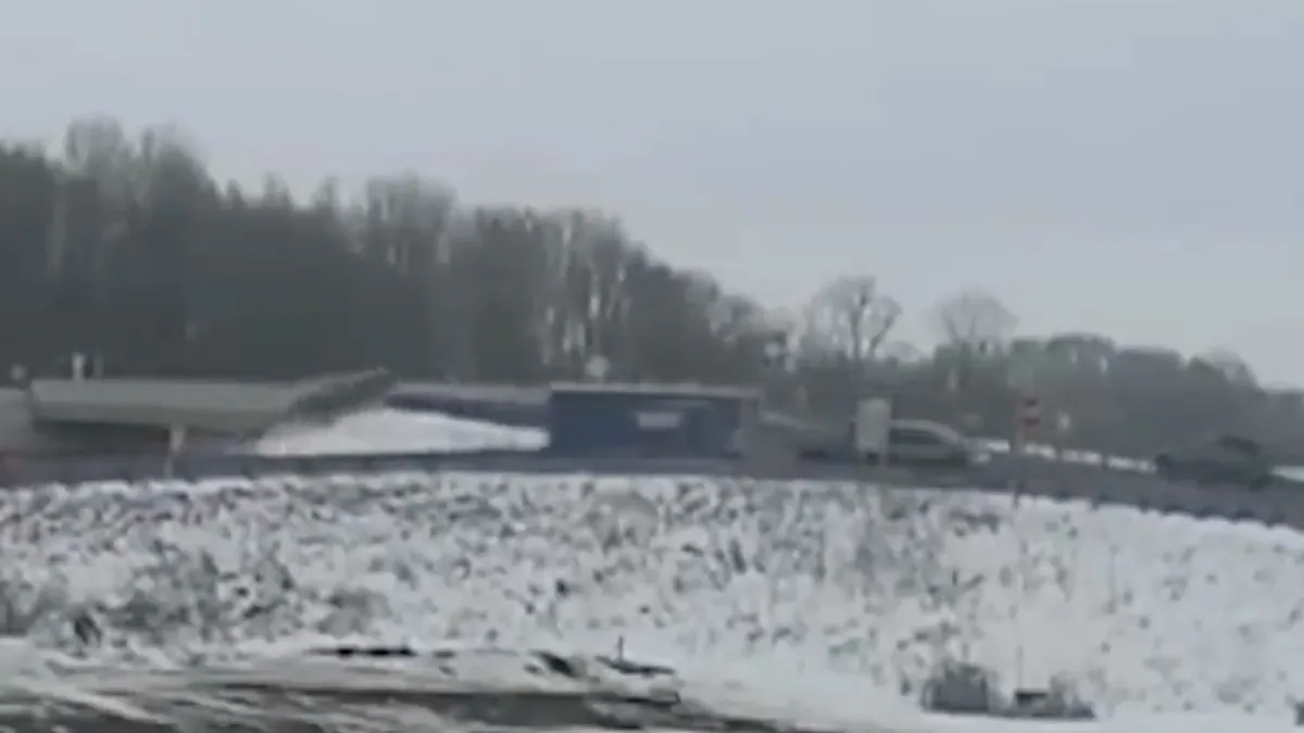 Auto in Amerikaanse staat Michigan vliegt echt net zoals in Hollywood-films