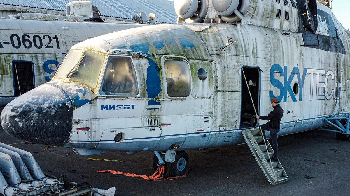 Een kijkje nemen bij verlaten Russische helikopters in de haven van Antwerpen