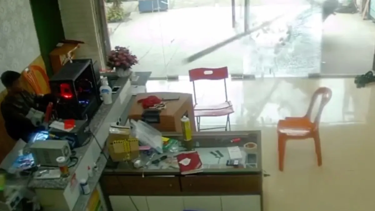 Komt er even een stalen balk je kantoor binnenzetten